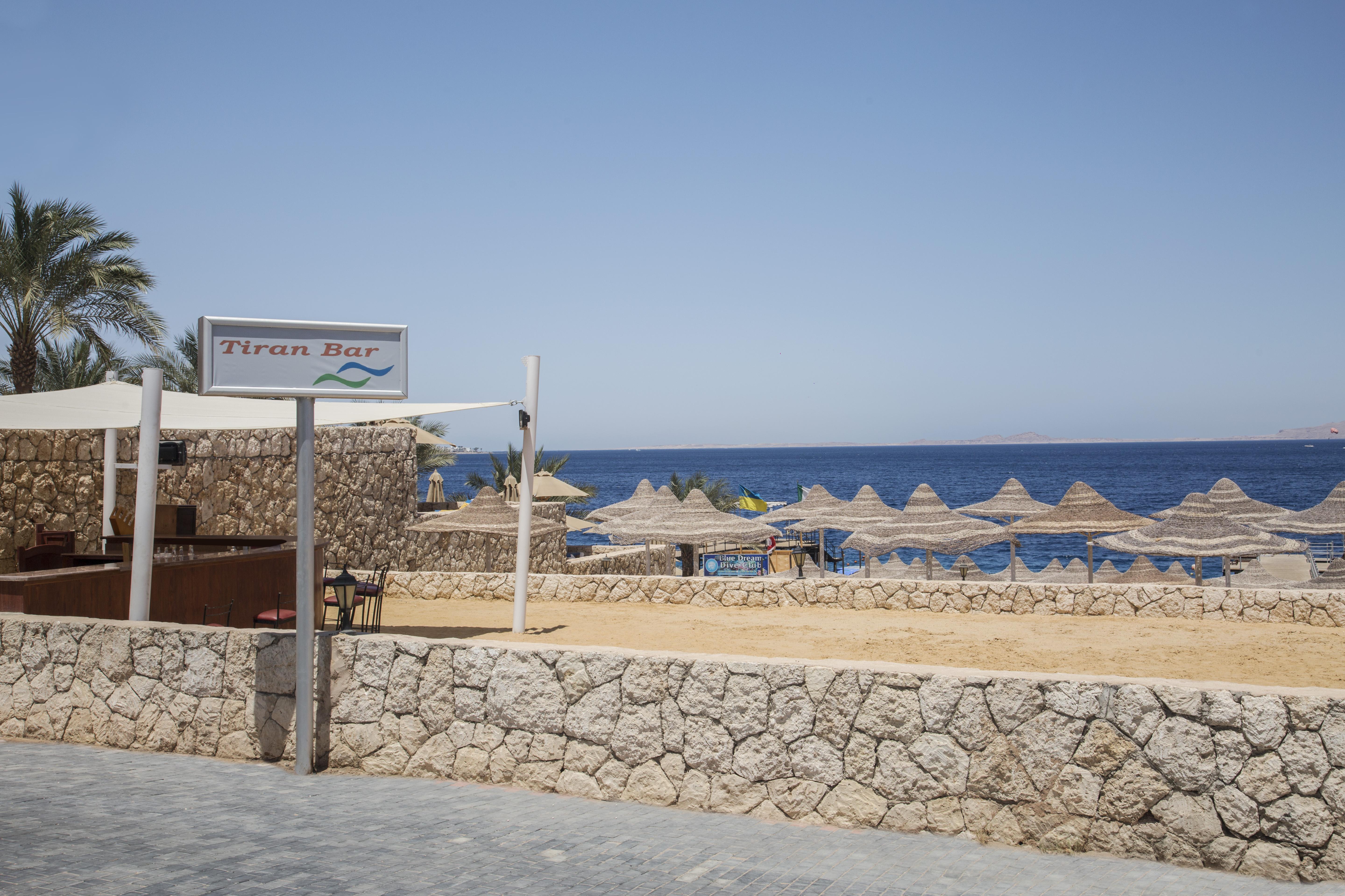 Sultan Gardens Resort Sharm El Sheikh Ngoại thất bức ảnh The beach at the resort