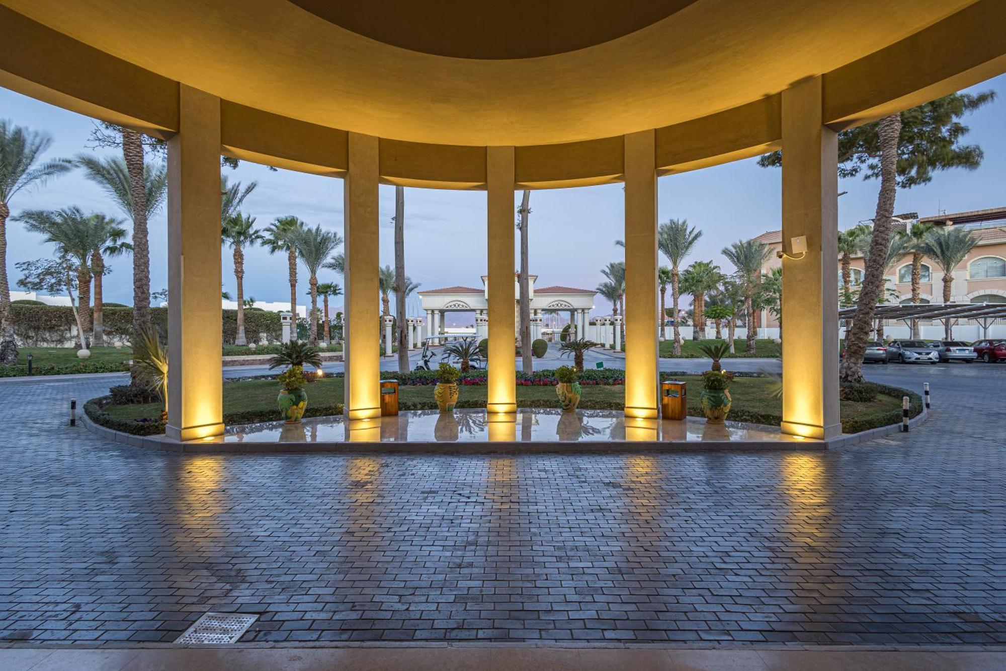 Sultan Gardens Resort Sharm El Sheikh Ngoại thất bức ảnh The St Regis Sharm